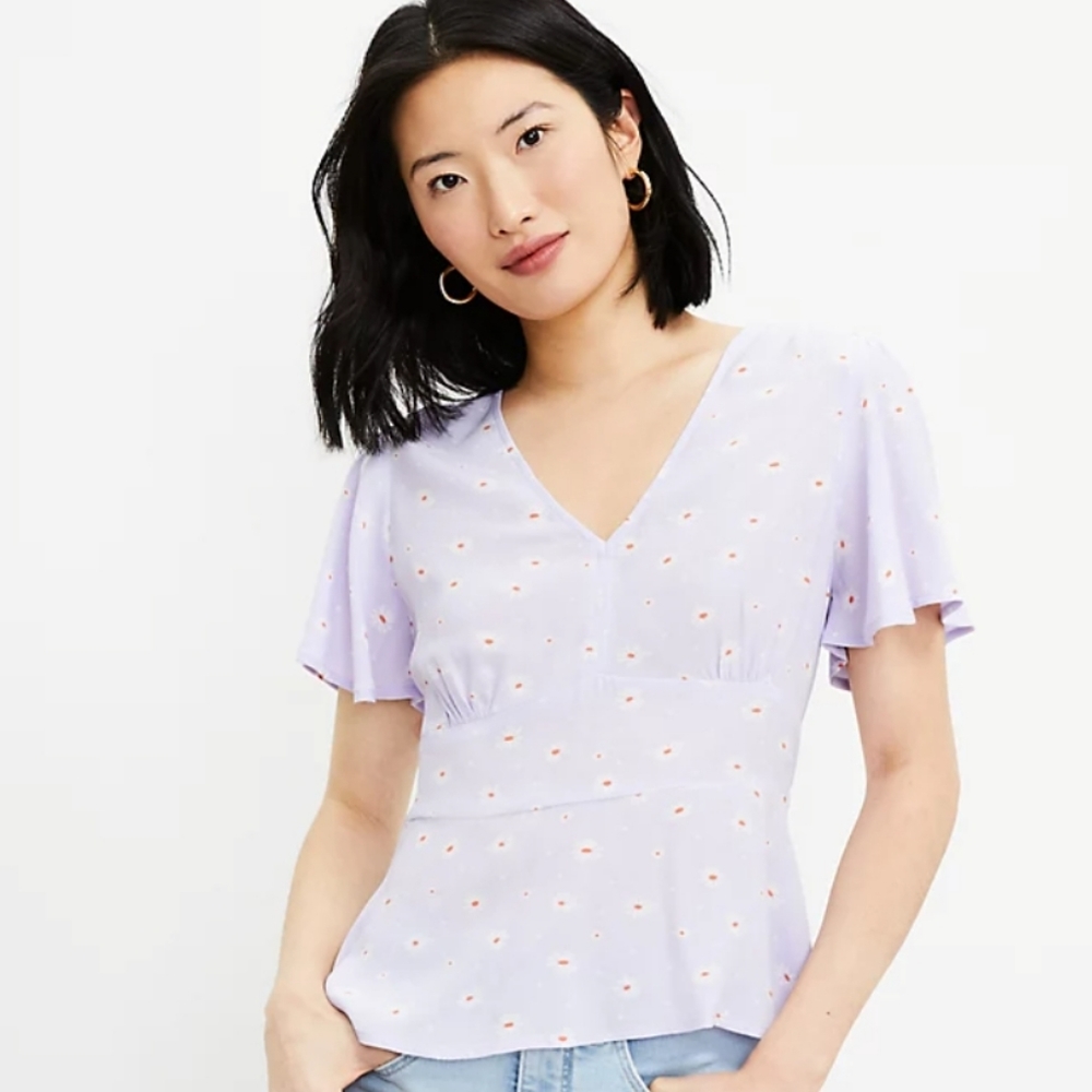 Daisy Flutter Sleeve V-Neck Top